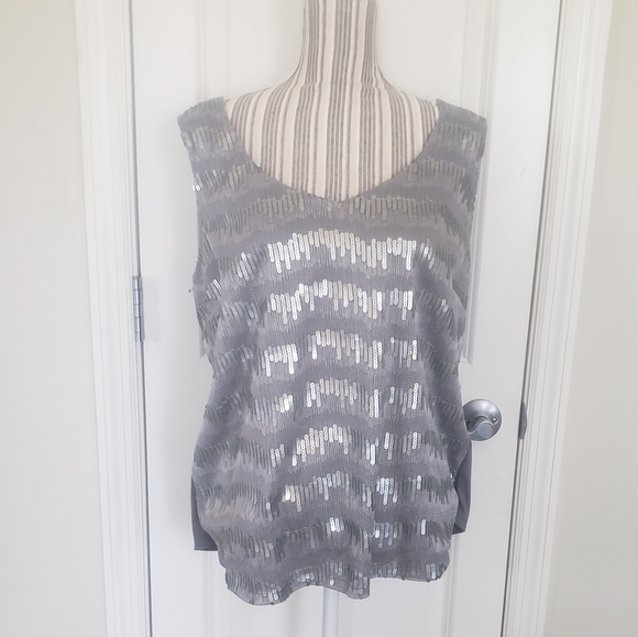🔥Clearance🔥Worthington gray silver sequin blouse - Picture 6 of 6